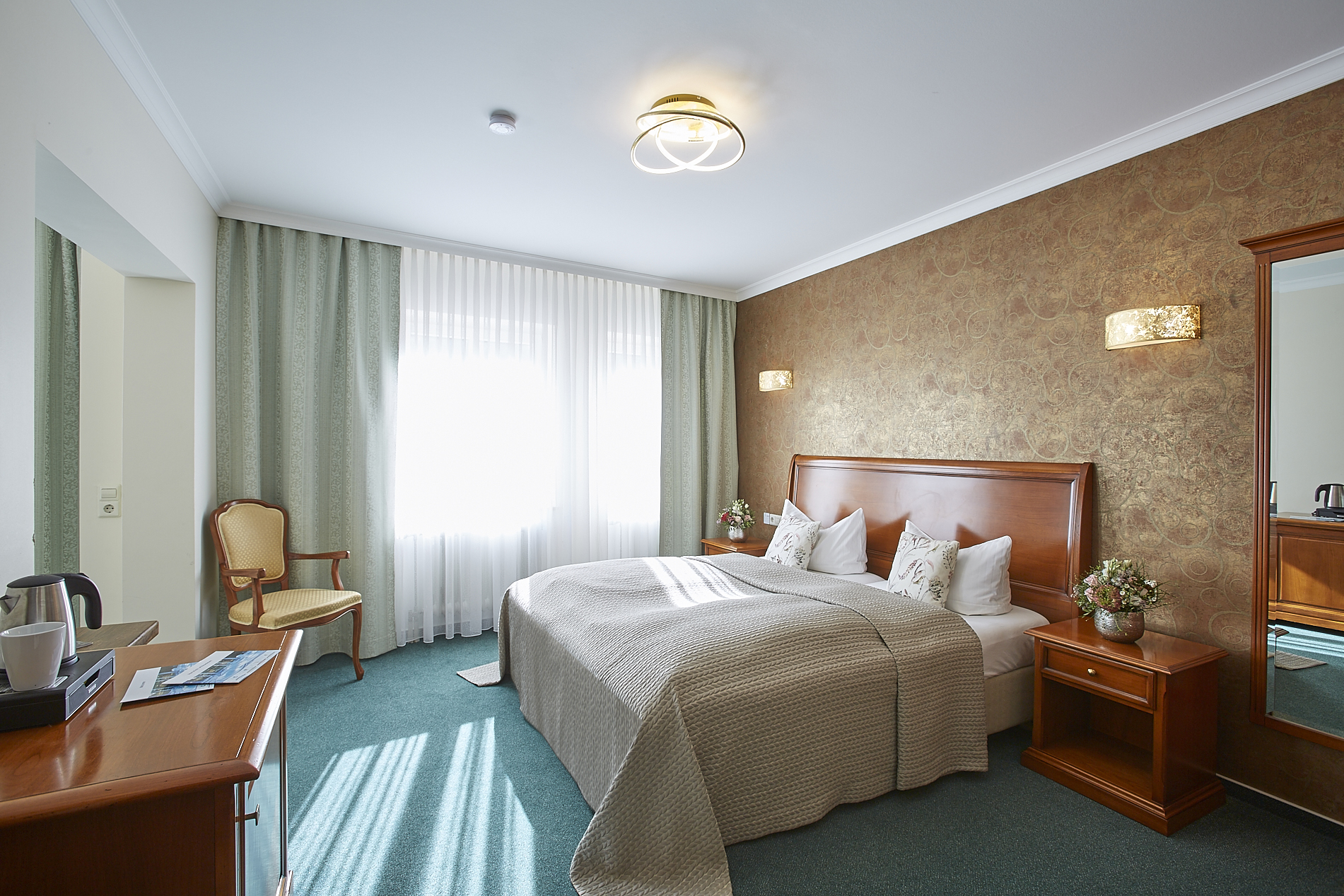 Drei-Bett-Zimmer – Hotel Beek by Anna Baden-Baden