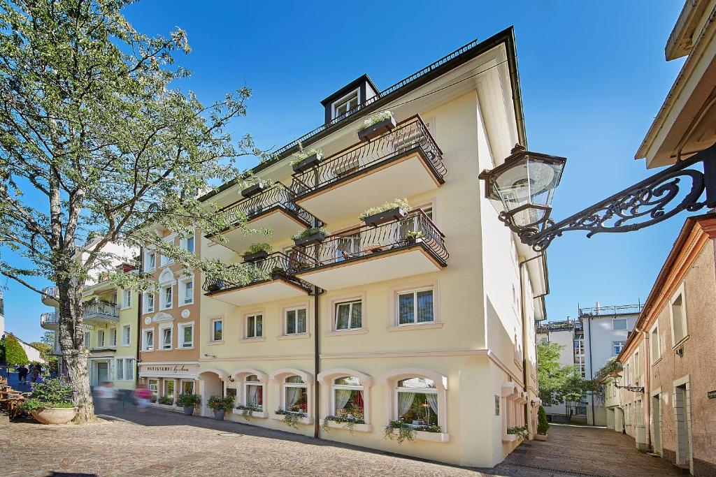 Hotel Beek by Anna – Außenansicht im UNESCO-Bäderviertel Baden-Baden